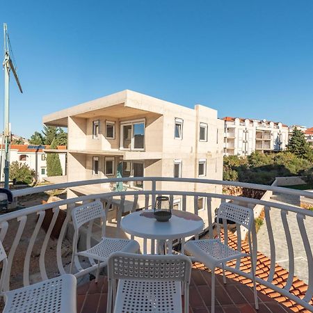 Apartman Iva Novalja Exterior photo